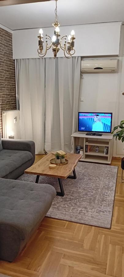 Joanna'S Heart Of Athens One Br Charm Balcony View Walk To Tourist Spots Apartment Екстериор снимка