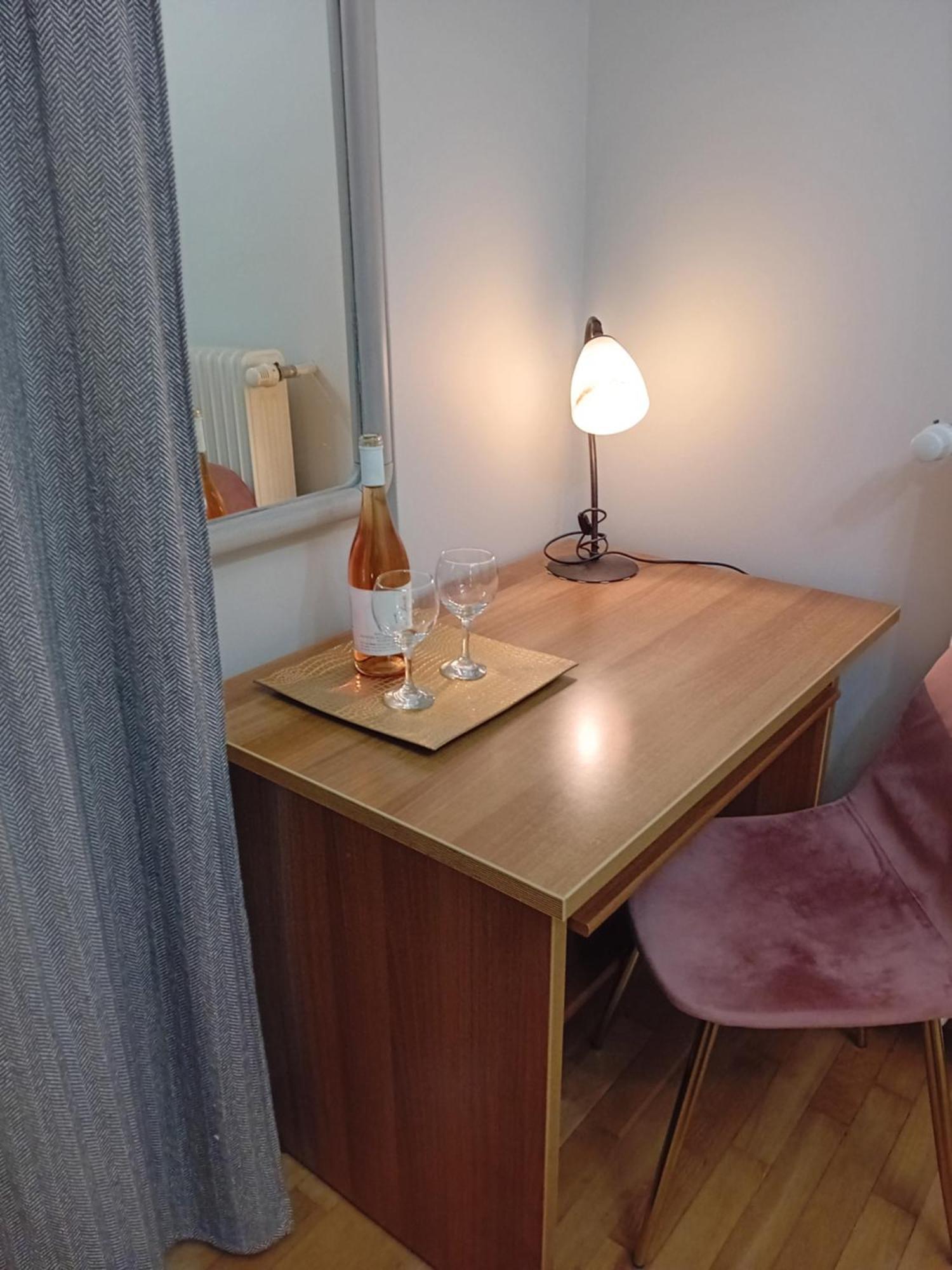 Joanna'S Heart Of Athens One Br Charm Balcony View Walk To Tourist Spots Apartment Екстериор снимка